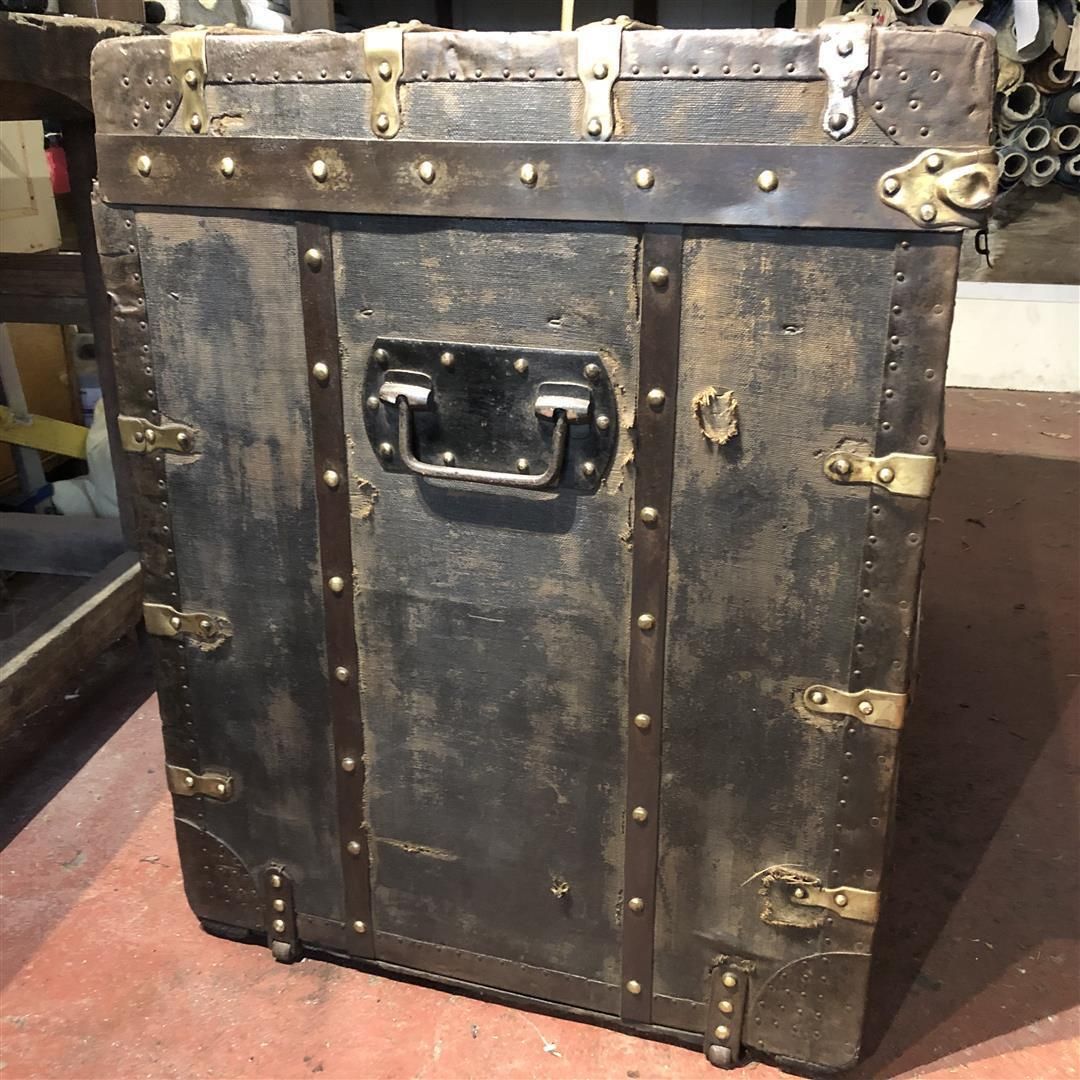 photo vintage Large Antique French Steamer Trunk Black Canvas And Wood 1910s