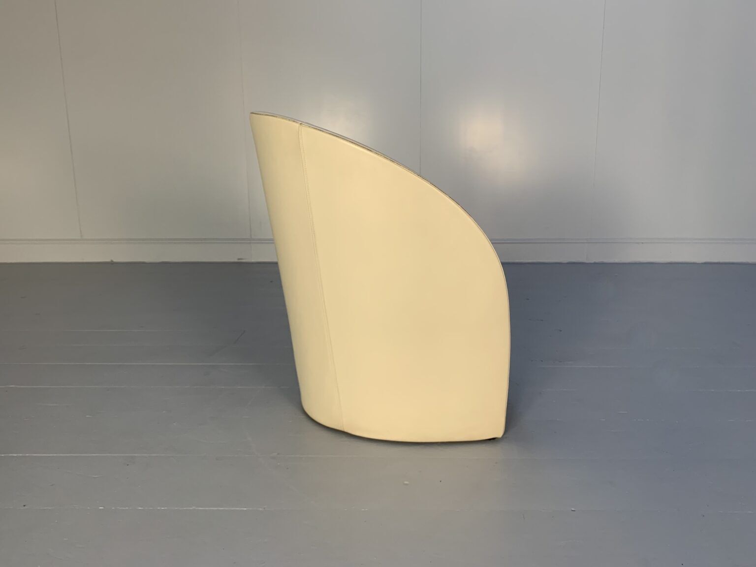 Poltrona Frau “Intervista” Armchair – In “Nest” Ivory Leather photo Furniture
