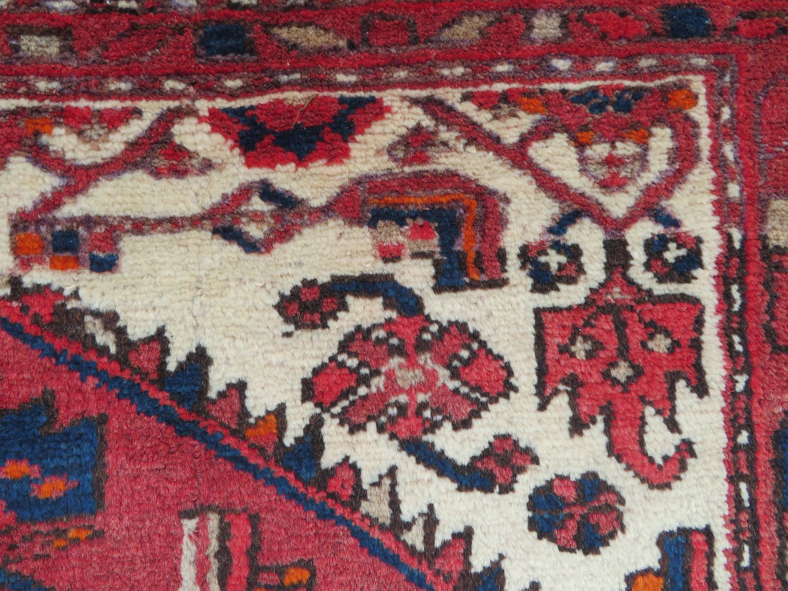 565.0 Malayer Rug. 212cm X 132cm., 1960s photo