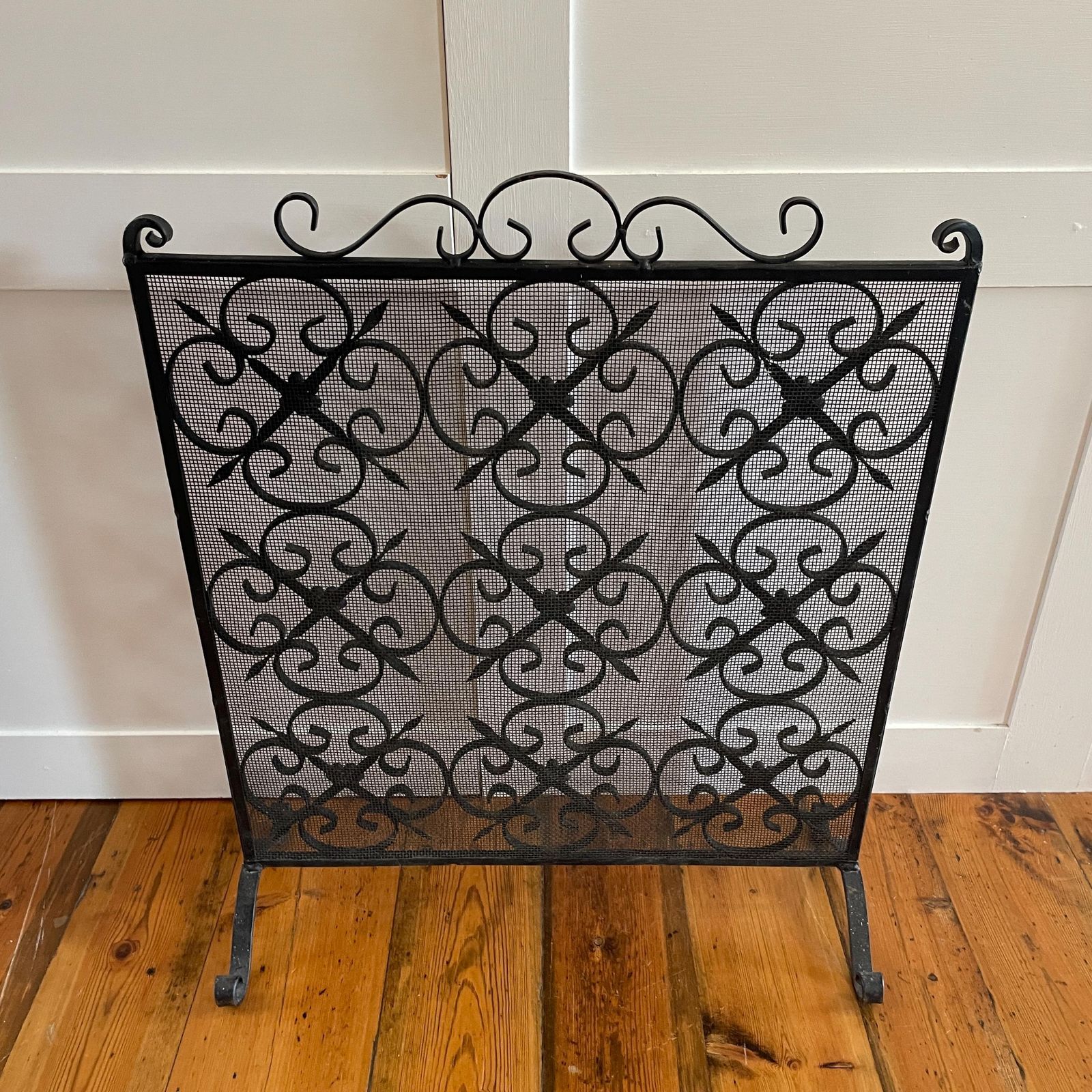 Antique Fireguard Fireplace Screen Metal Cast Iron Black Vintage Fire Guard Victorian Ornate Freestanding Patterned Rectangle Mesh Wrought photo buy