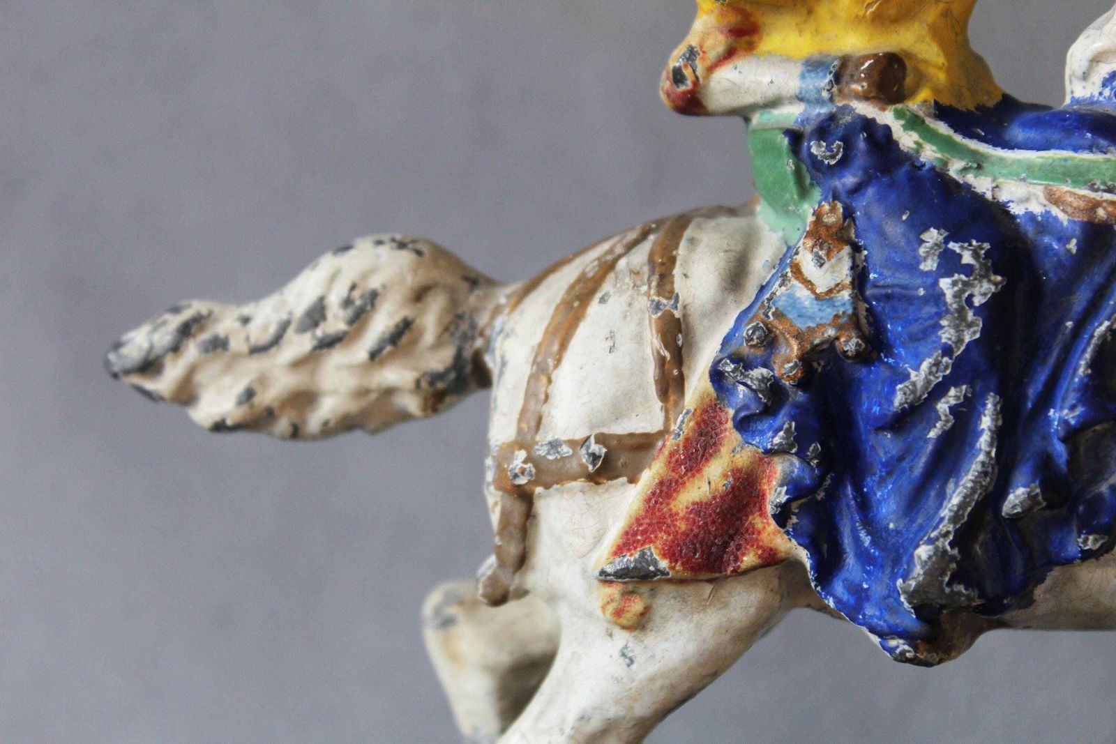 Groot En Zwaar Sculptuur Van Een Valkenier Te Paard, Dame, Koud Geschilderd, Mogelijk Brons (Niet Magnetisch), Ruiterstandbeeld, Paard, Vogel photo vinterior