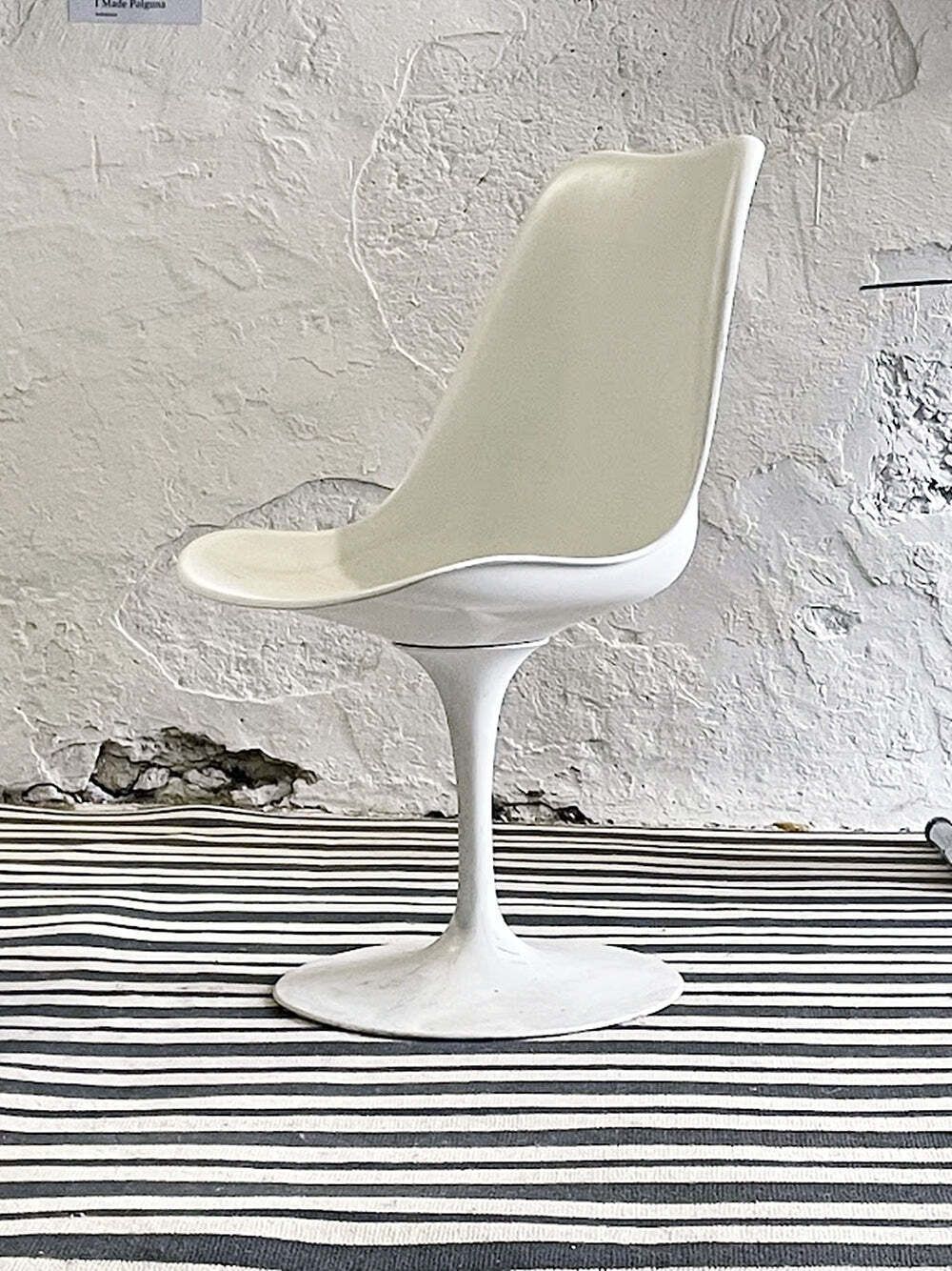 Tulip Chair Van Eero Saarinen Voor Knoll International – Ca. Jaren 1960 photo furniture