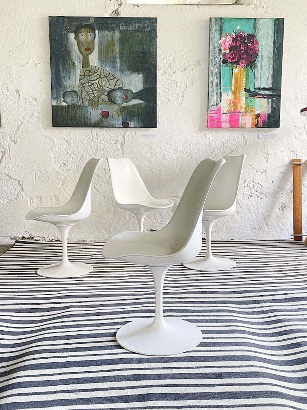 photo furniture Tulip Chair Van Eero Saarinen Voor Knoll International – Ca. Jaren 1960
