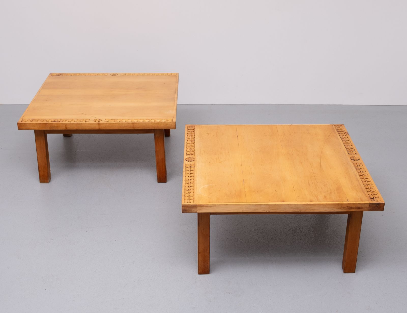 Maple Wood Coffee Tables 1930s Holland photo vinterior