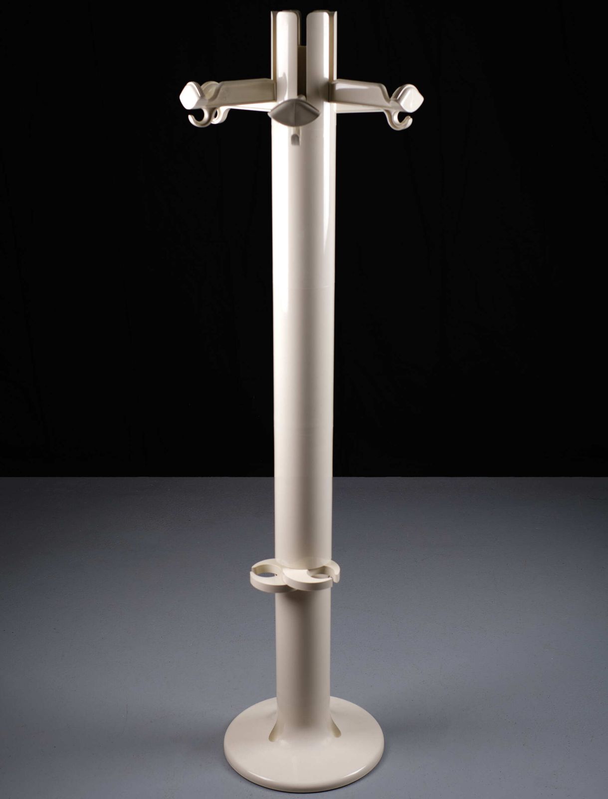 photo buy Organic Planta Standing Coat Rack By Giancarlo Piretti For Castelli, 1970s