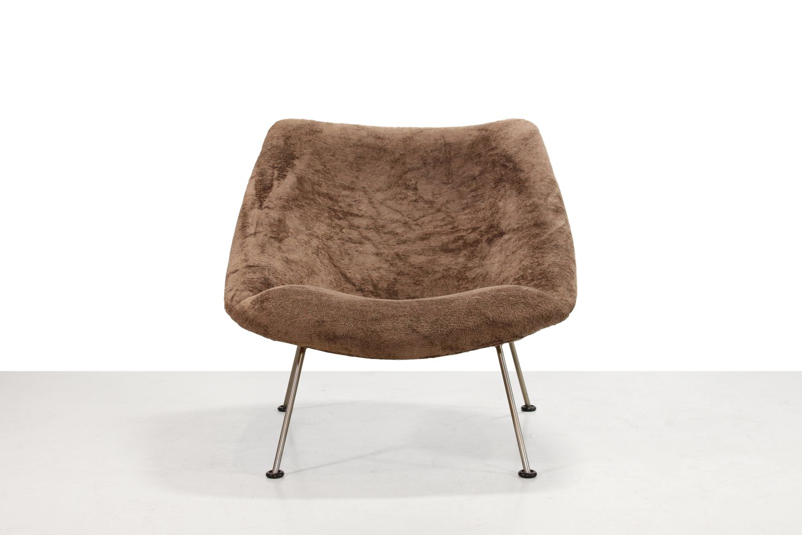 Artifort Oyster Model F157 Armchair By Pierre Paulin
