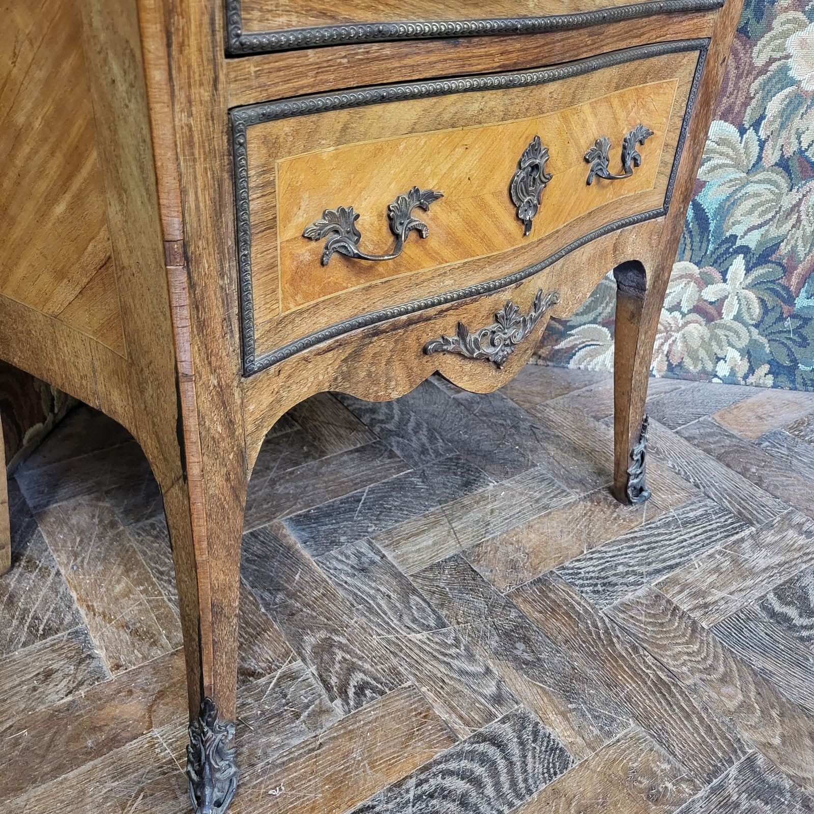 Small French Commode, 1800s, Tulipwood photo vinterior