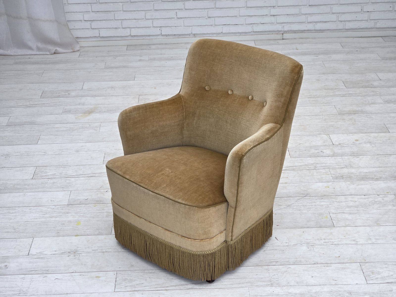 Ca. Jaren 1970, Deense Fauteuil, Lichtgroen Meubelvelours. photo buy