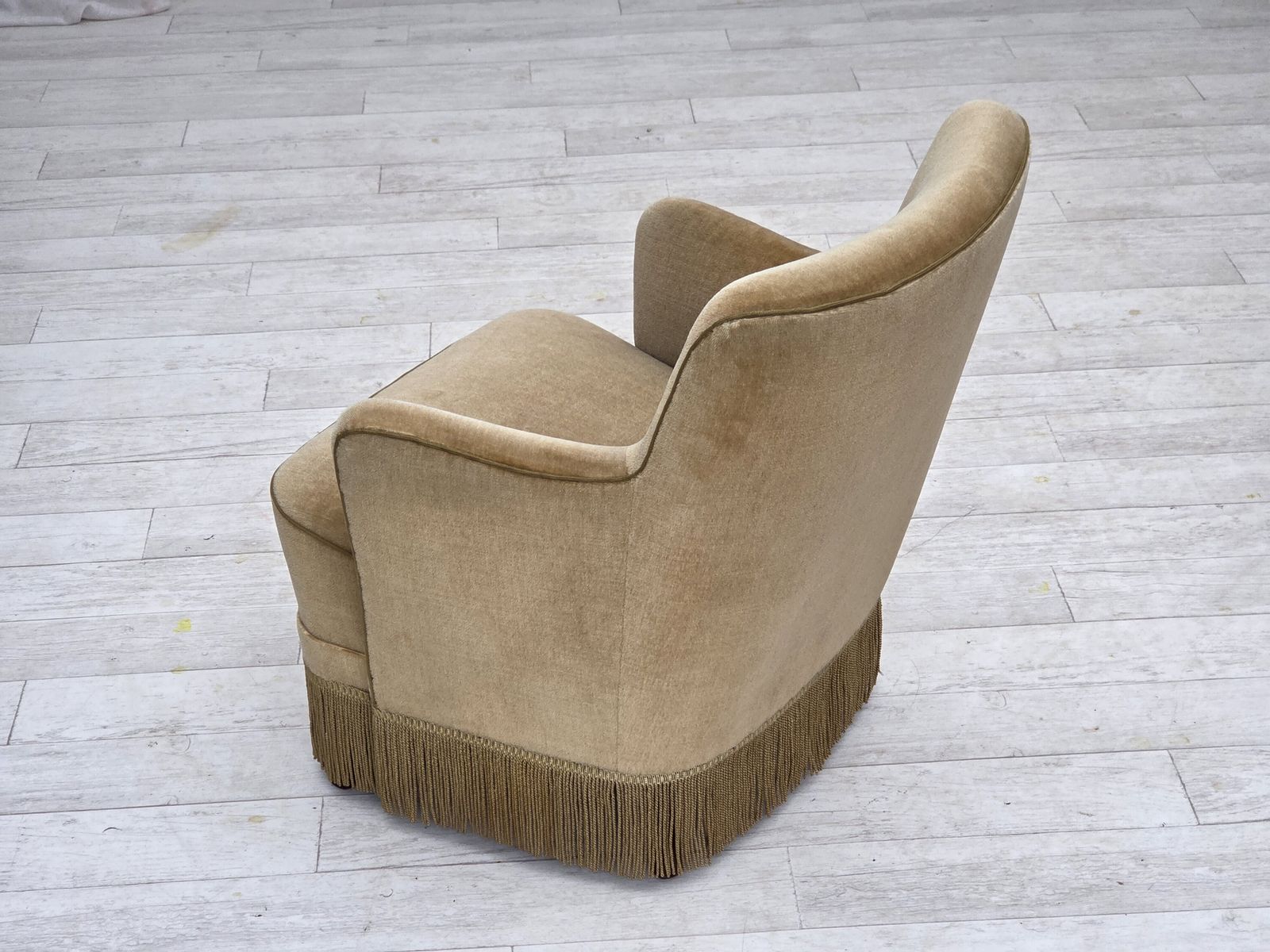 Ca. Jaren 1970, Deense Fauteuil, Lichtgroen Meubelvelours. photo vintage
