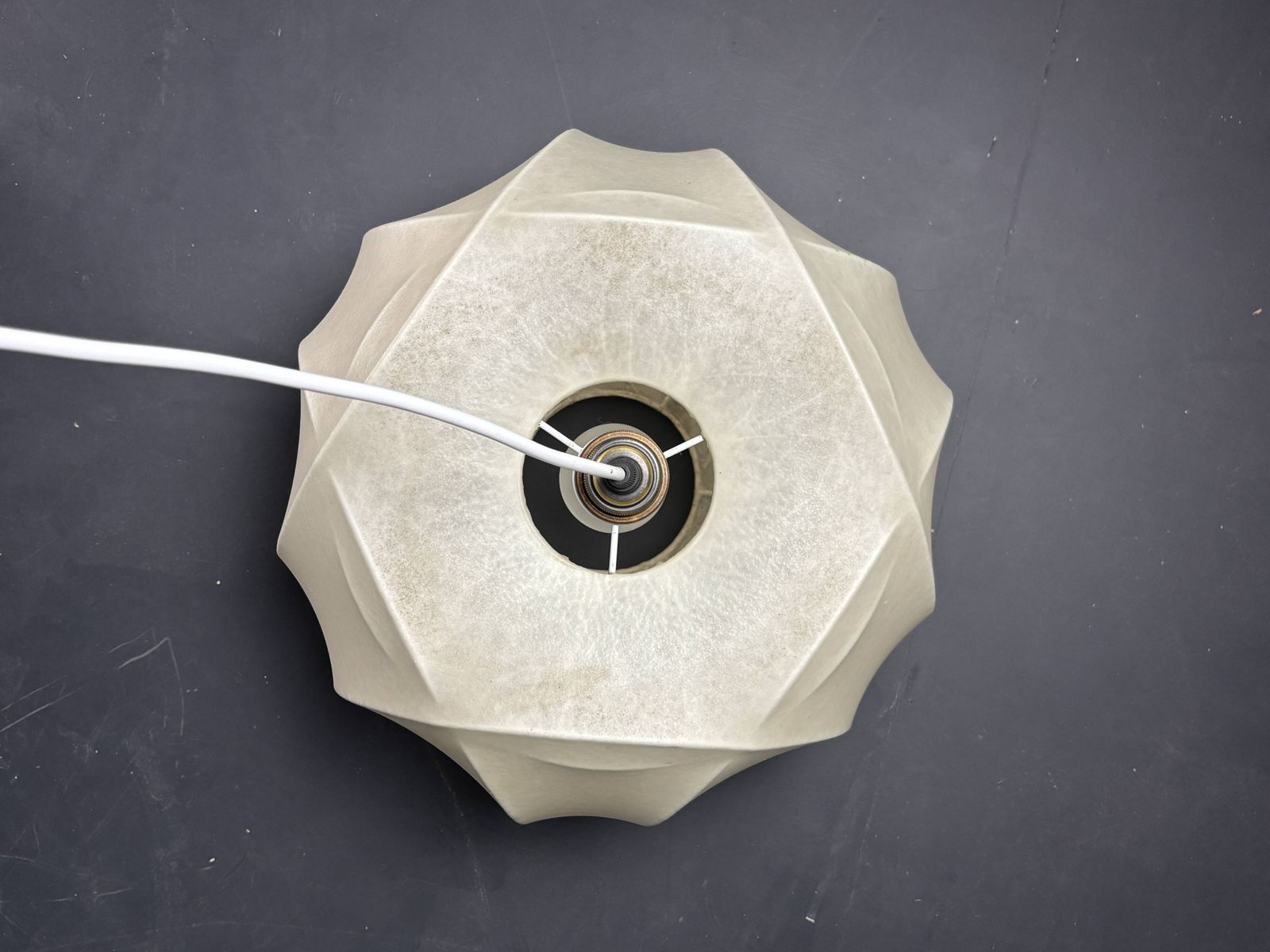 photo vinterior Page 1 Of 15 Midcentury Space Age Swirl Cocoon Hanging Pendant Ceiling Lamp, 1960s