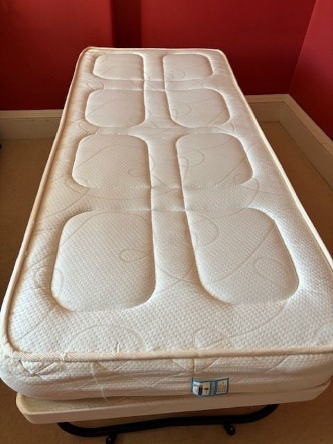Single Bed With Pull Out Underbed And 2x Mattresses photo vintage