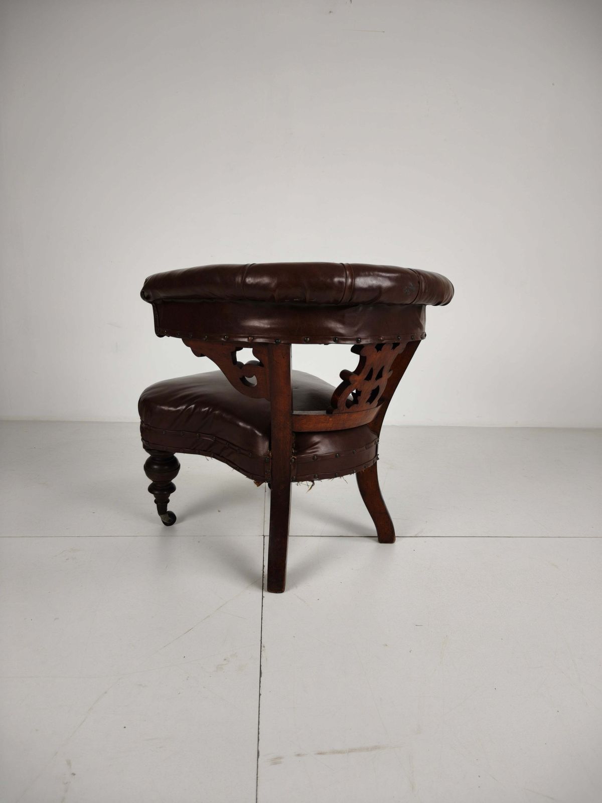photo furniture Antique Leather Armchair By Robson & Son – Carved Wood & Castors, Newcastle