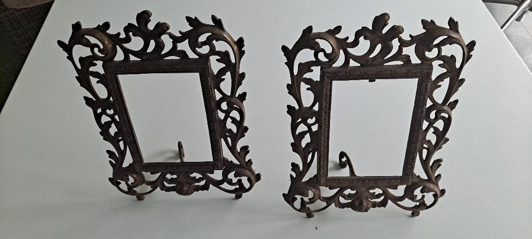 photo vintage Pair Victorian Brass Easel Back Picture Frames, Absolutely Stunning