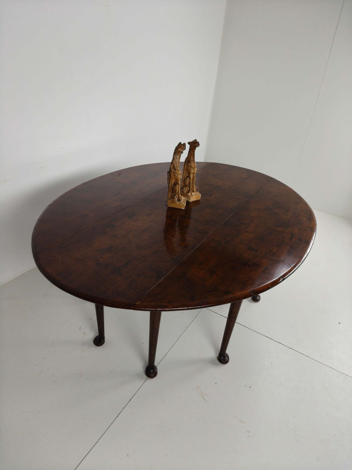 1386.0 Antique English Drop Leaf Dining Table – Victorian – 8 Legs – Oval Shape – Seats 8 photo