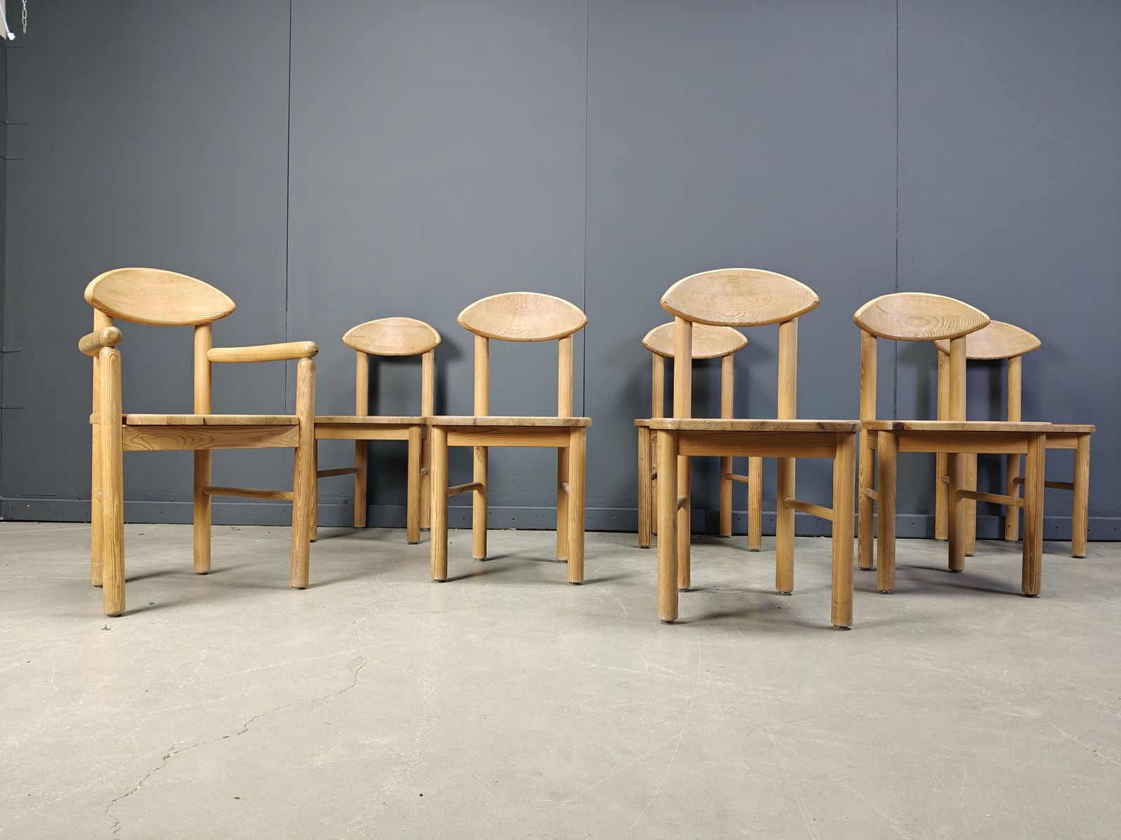 photo furniture Vintage Pine Wood Dining Chairs   1980s   Set Of 7