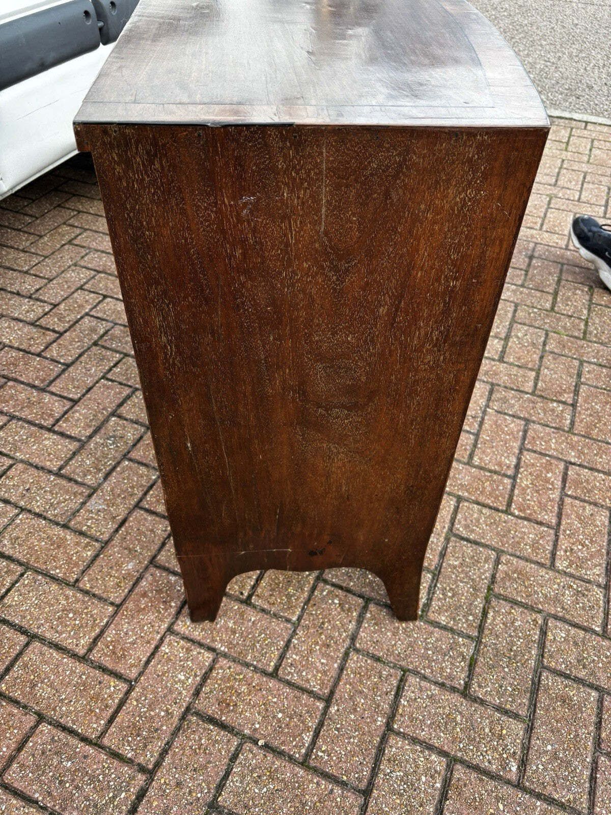 Georgian Mahogany Bow Front Chest Of Drawers. Nice Small Proportions photo vinterior