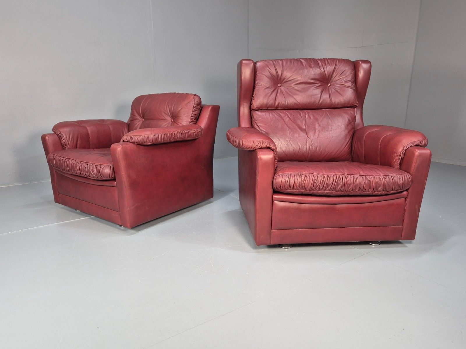 2 Vintage Danish Lounge Chairs Burgundy Leather 1980s Retro Mcm Eb10329 Mnor photo for sale