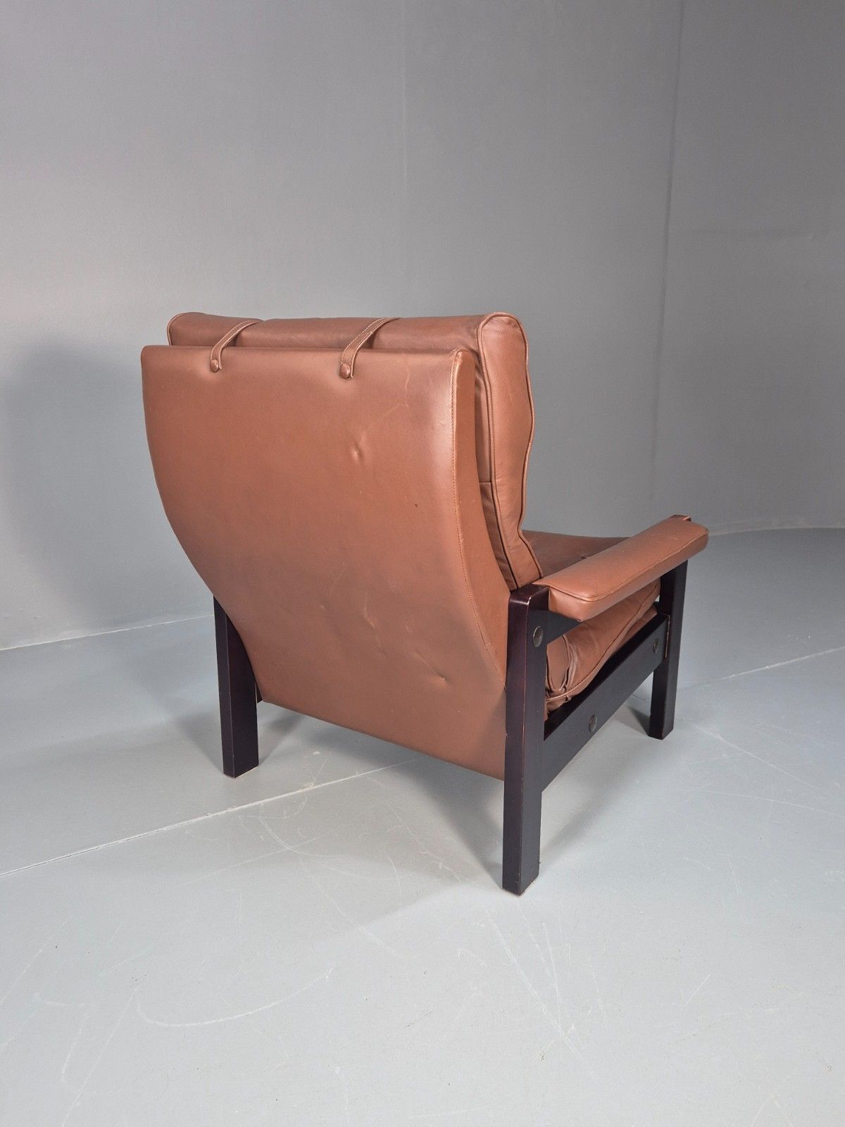 photo furniture Vintage Danish Hardwood And Brown Leather Lounge Chair 1970s Retro Eb10322 Mnor