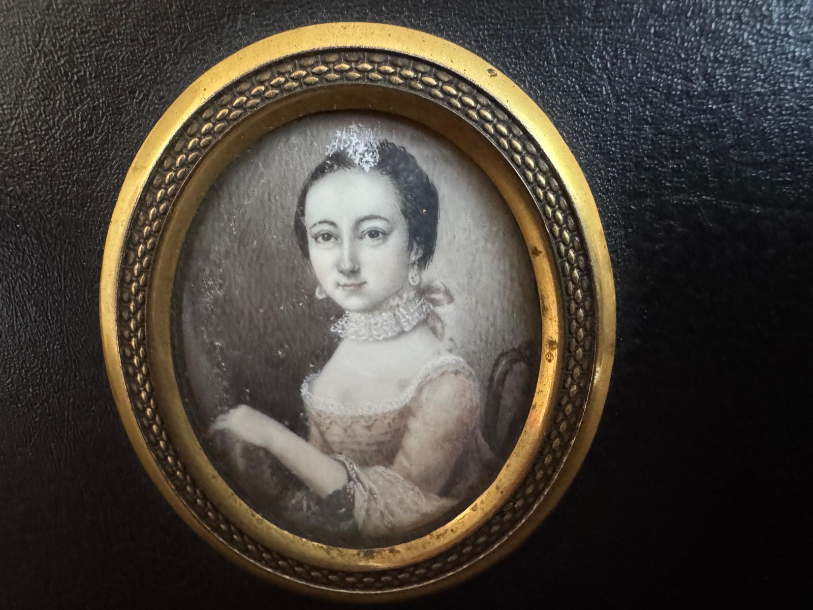 18th Century Framed Set Of Three Plumbago Portrait Miniatures photo Art
