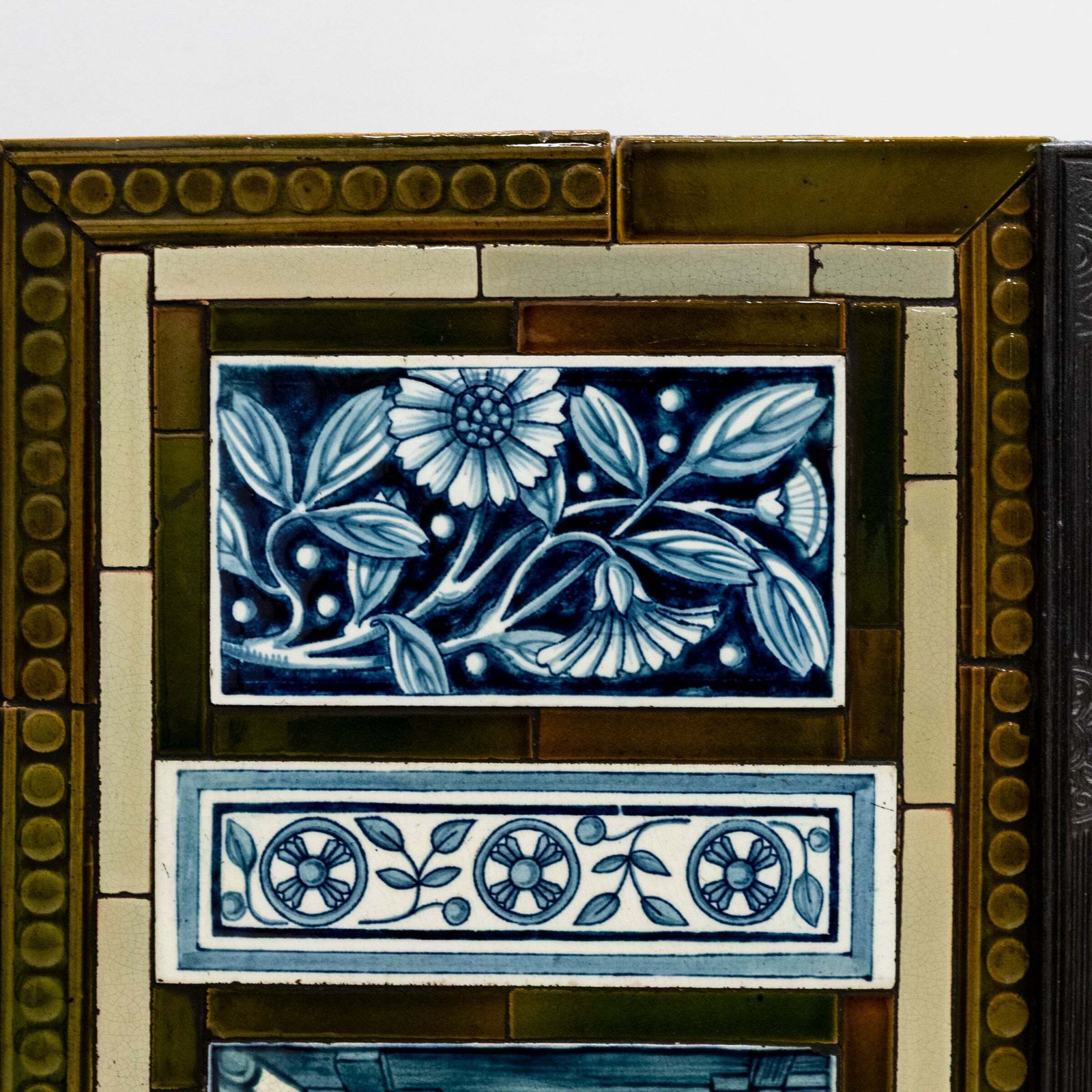 photo furniture Antique Cast Iron Thomas Jeckyll Insert With William Morris Tiles