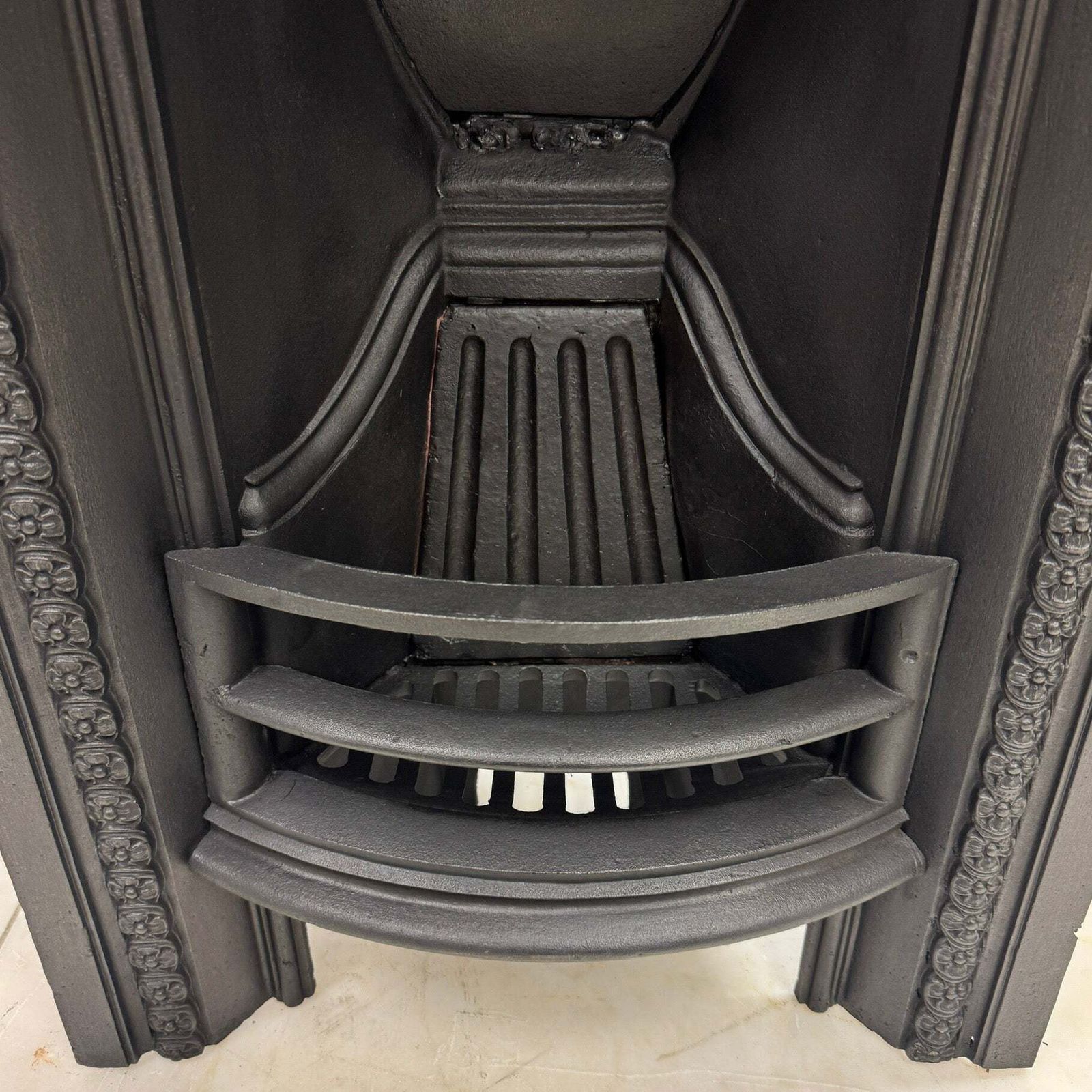 Antique Victorian Cast Iron Arched Insert photo vinterior