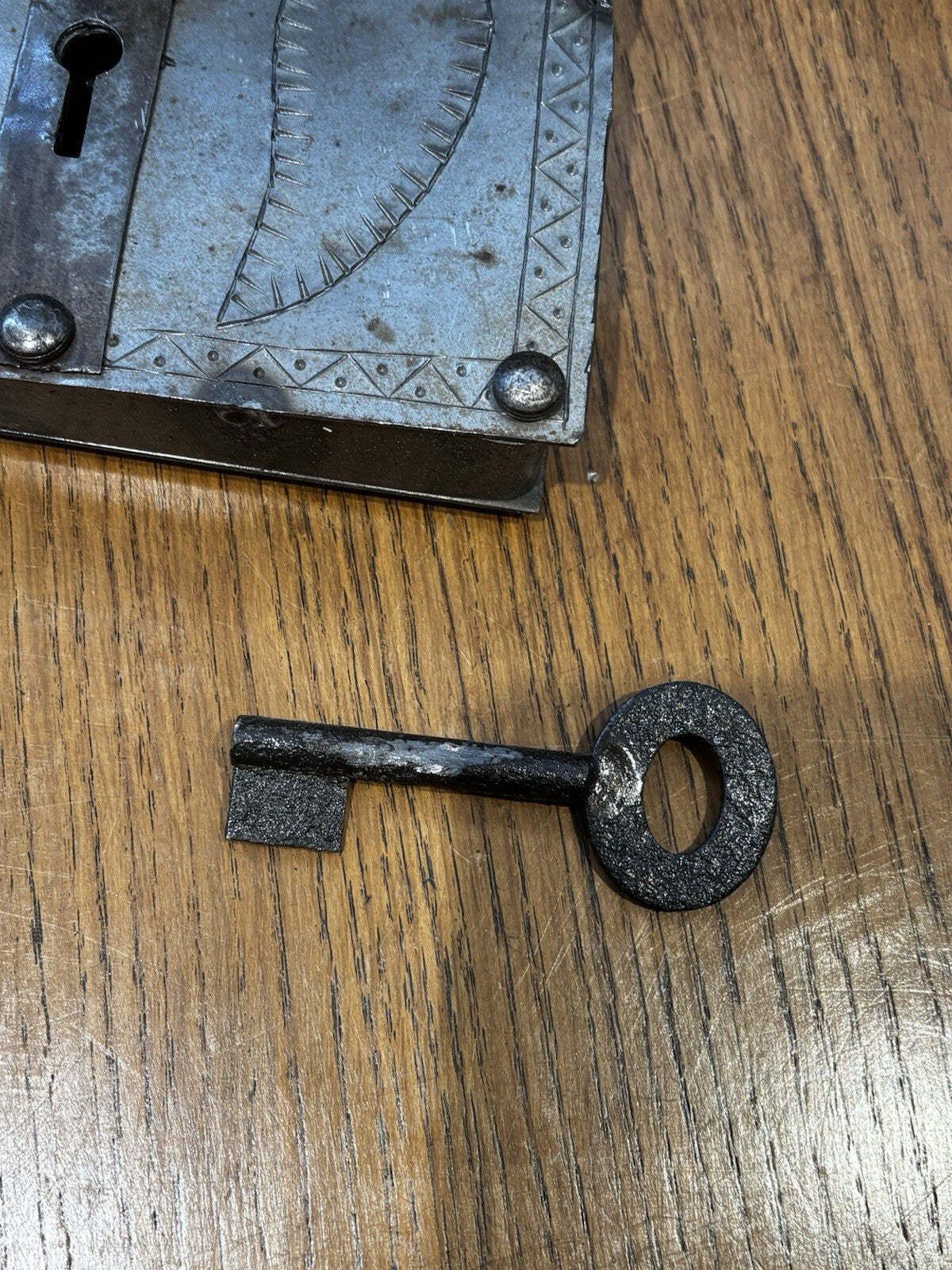 Huge Metal Shop Display Working Padlock. photo 77.0