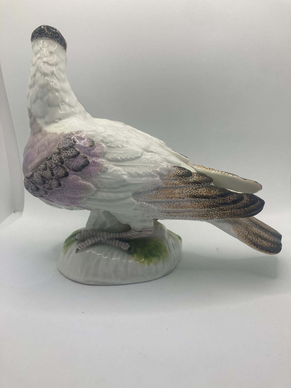 20th Century Porcelain Figure Of A Dove photo vinterior
