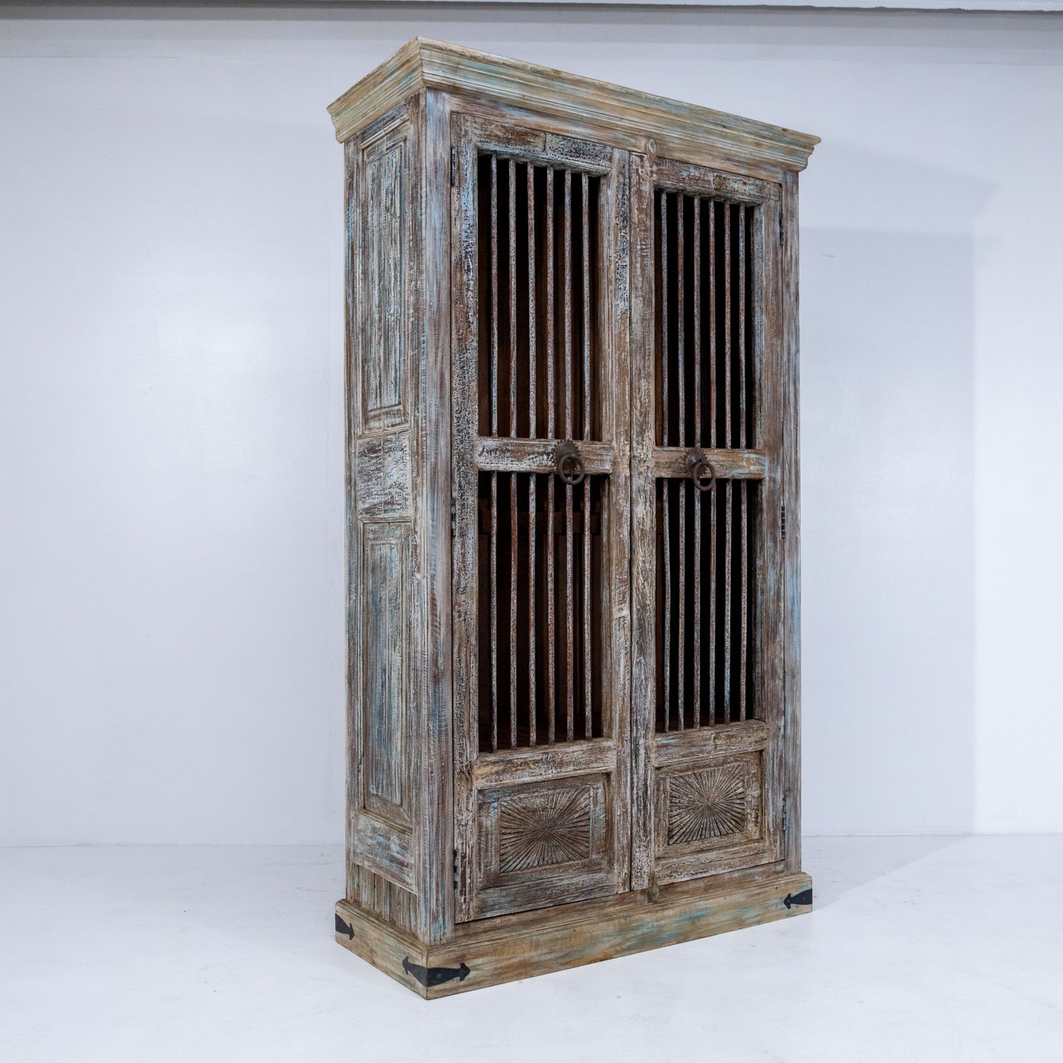 Wooden Indian Almirah With Iron Bars Ra 30