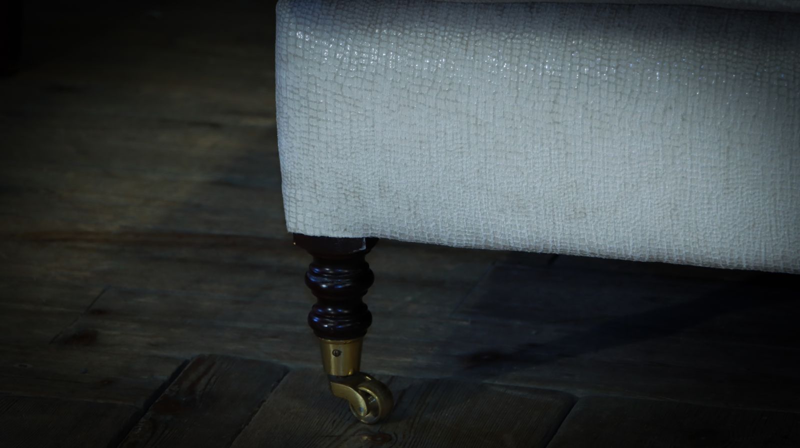George Smith Standard Arm Cushion Back 3 Seater Kravat Linen Silk Rrp£10000 photo vinterior
