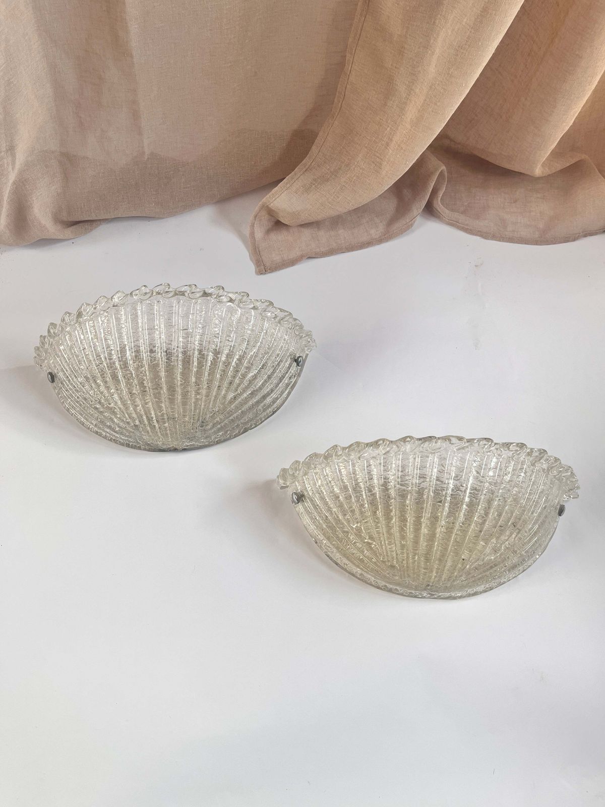 Large Pair Of Murano 'Graniglia' Glass Scalloped Wall Lights