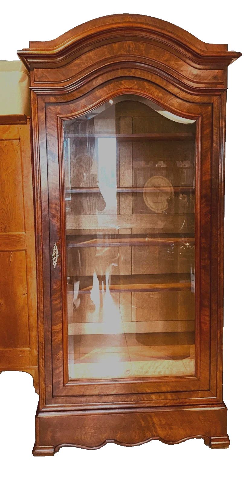 Louis Philippe Showcase Has A Mahogany And Veneer Door 19th Century photo 932.63