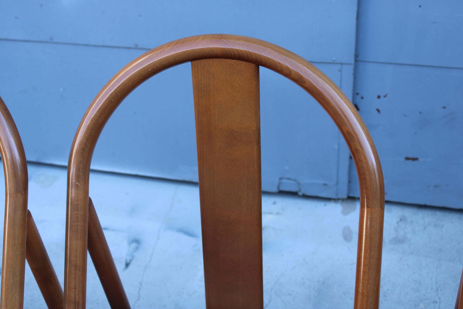 photo furniture Walnut Chairs With Calfskin Seat, Modernist Style, 1970s Italy