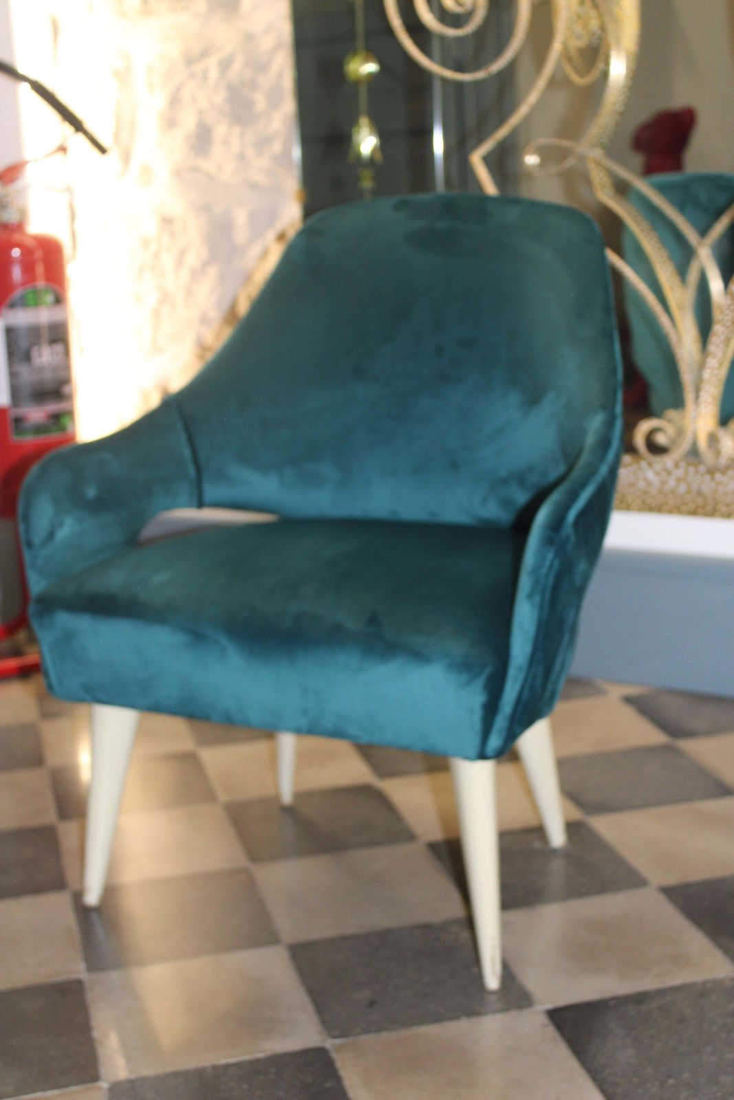 photo furniture Pair Of Dassi Armchairs, 1950s Italy, Green Velvet, White Lacquered Wooden Feet