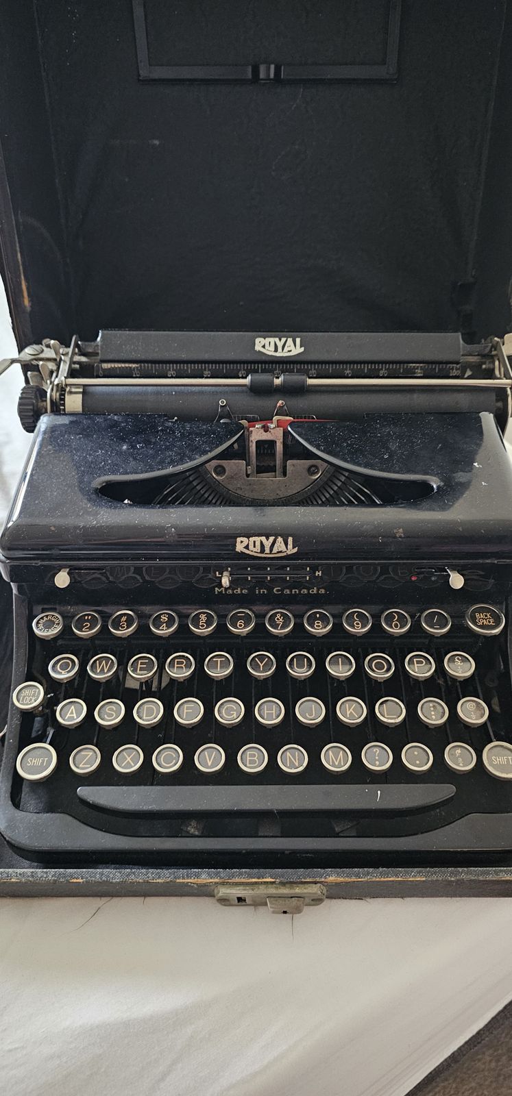 Royal Typewriter In A Travel Case 1930s