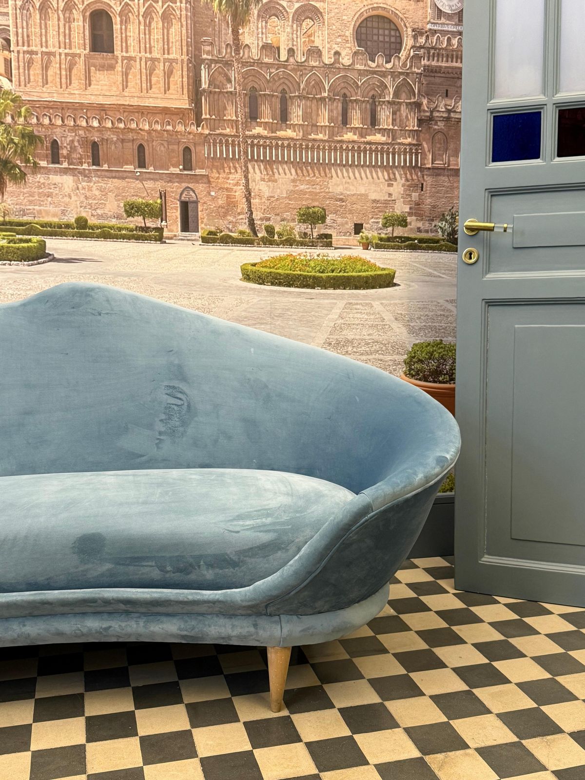 photo furniture Cesare Lacca Curved Sofa, 1950s, Mid Century Wooden Cone Shaped Feet
