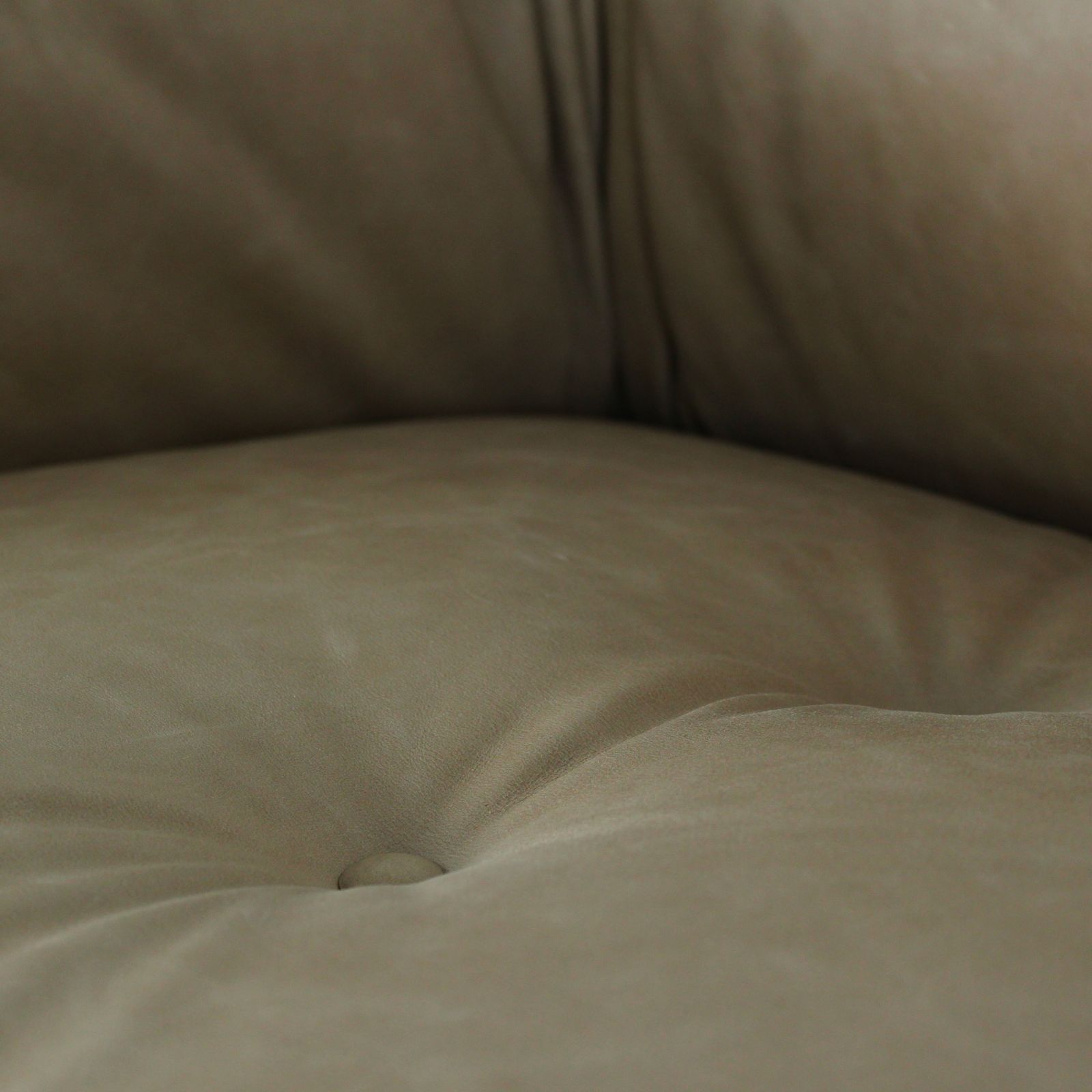 photo furniture Anfibio Three Seater Sofa By Alessandro Becchi For Giovannetti, 1970s, Restored In Grey Leather