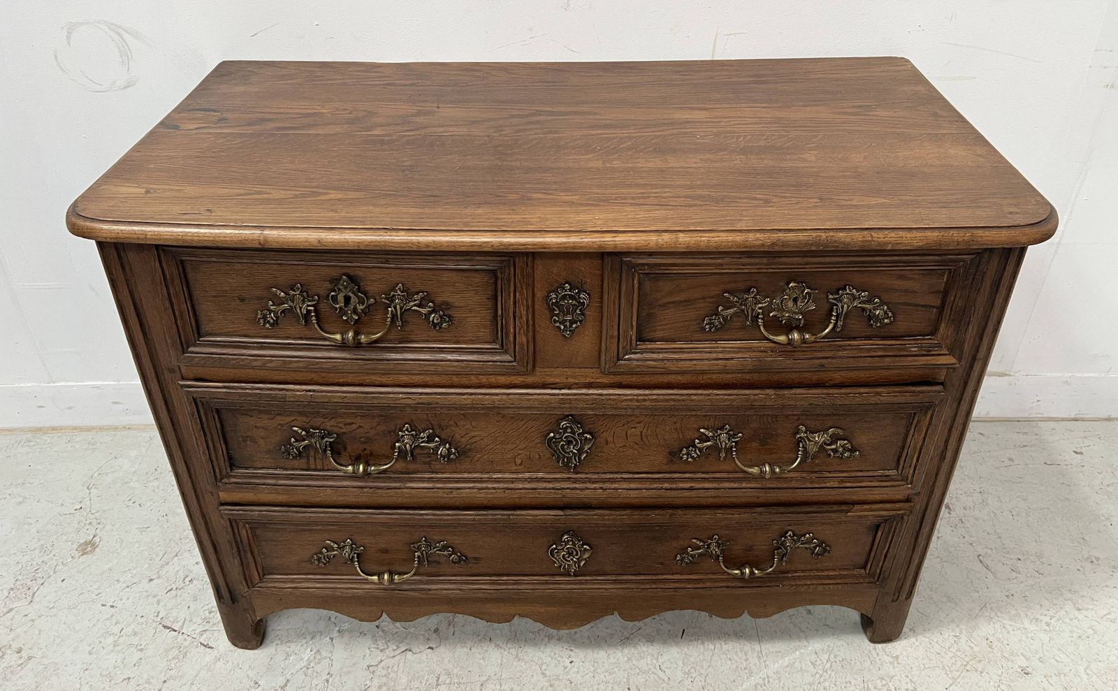 photo vinterior Page 1 Of 16 Louis XIV Style Chest Of Drawers In Solid Oak, 18th Century