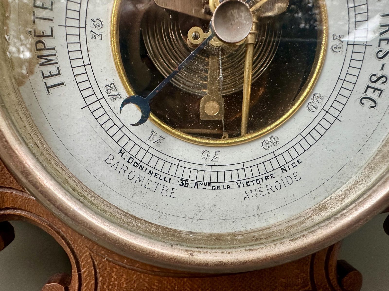 French 1900 Belle époque Carved Wood Barometer Thermometer, H. Doninelli Nice, Antique Wall Weather Station, French Home Decor photo vinterior