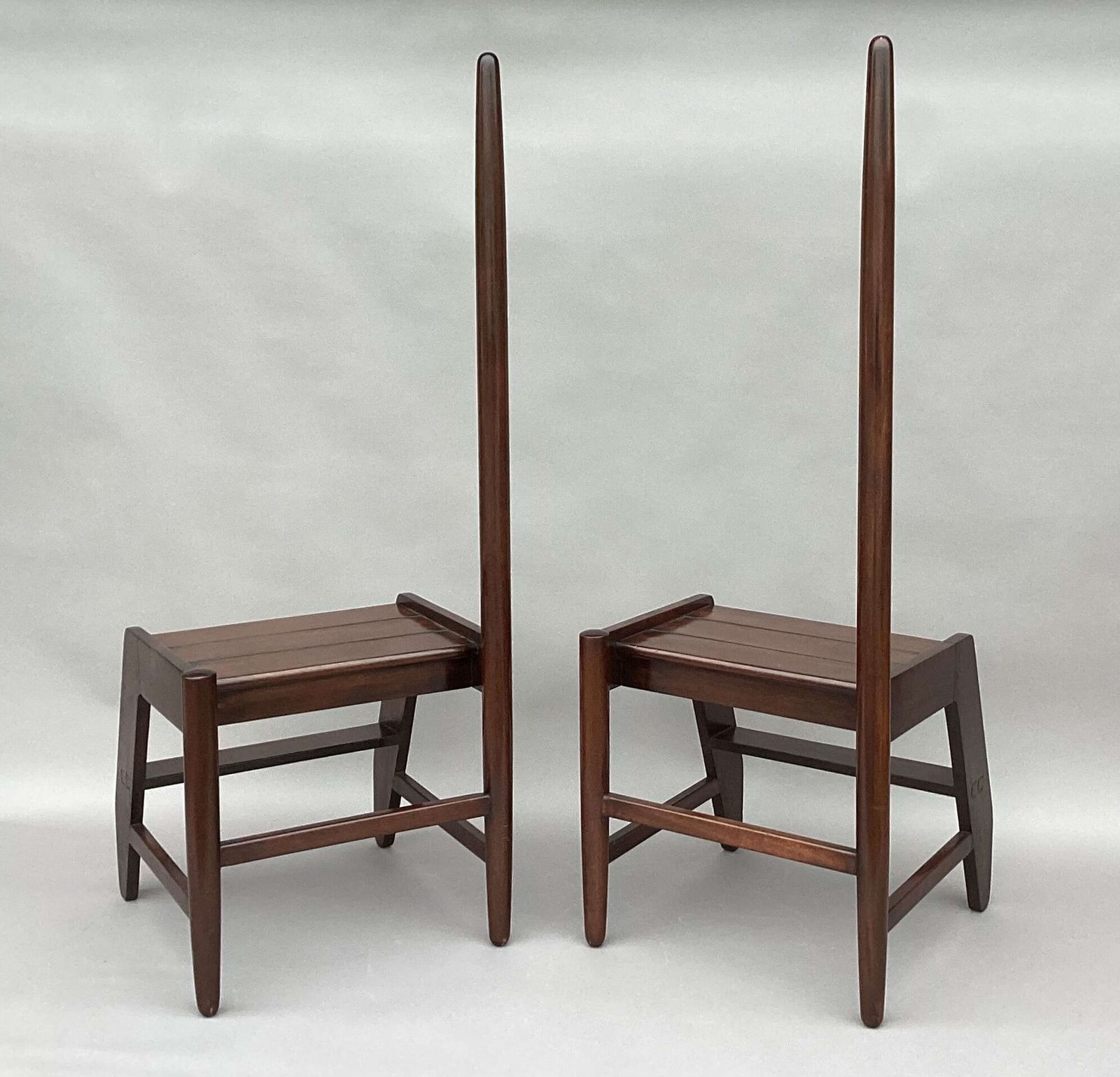 Early C20th Pair Of Mahogany Library Steps Of Unusual Form photo vinterior