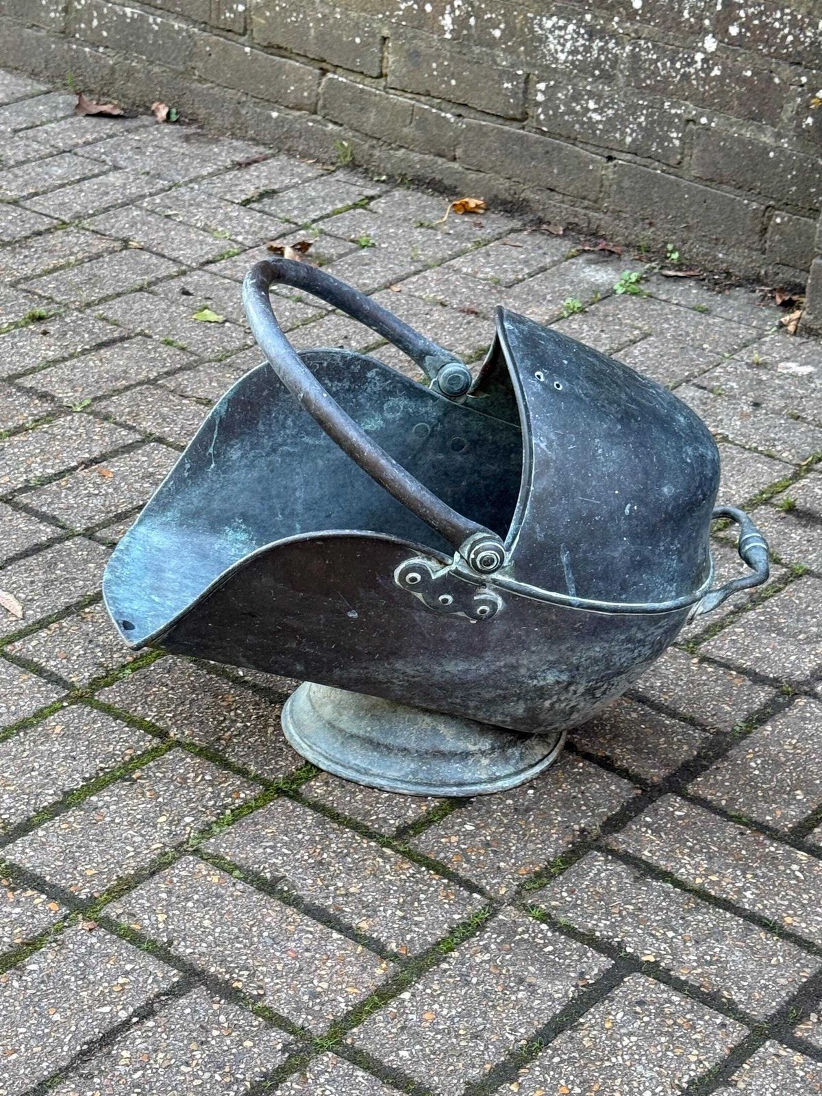 Antique Victorian Copper And Brass Coal Scuttle – 19th Century English Fireside Log Holder, Antique Coal Bucket, Vintage Planter