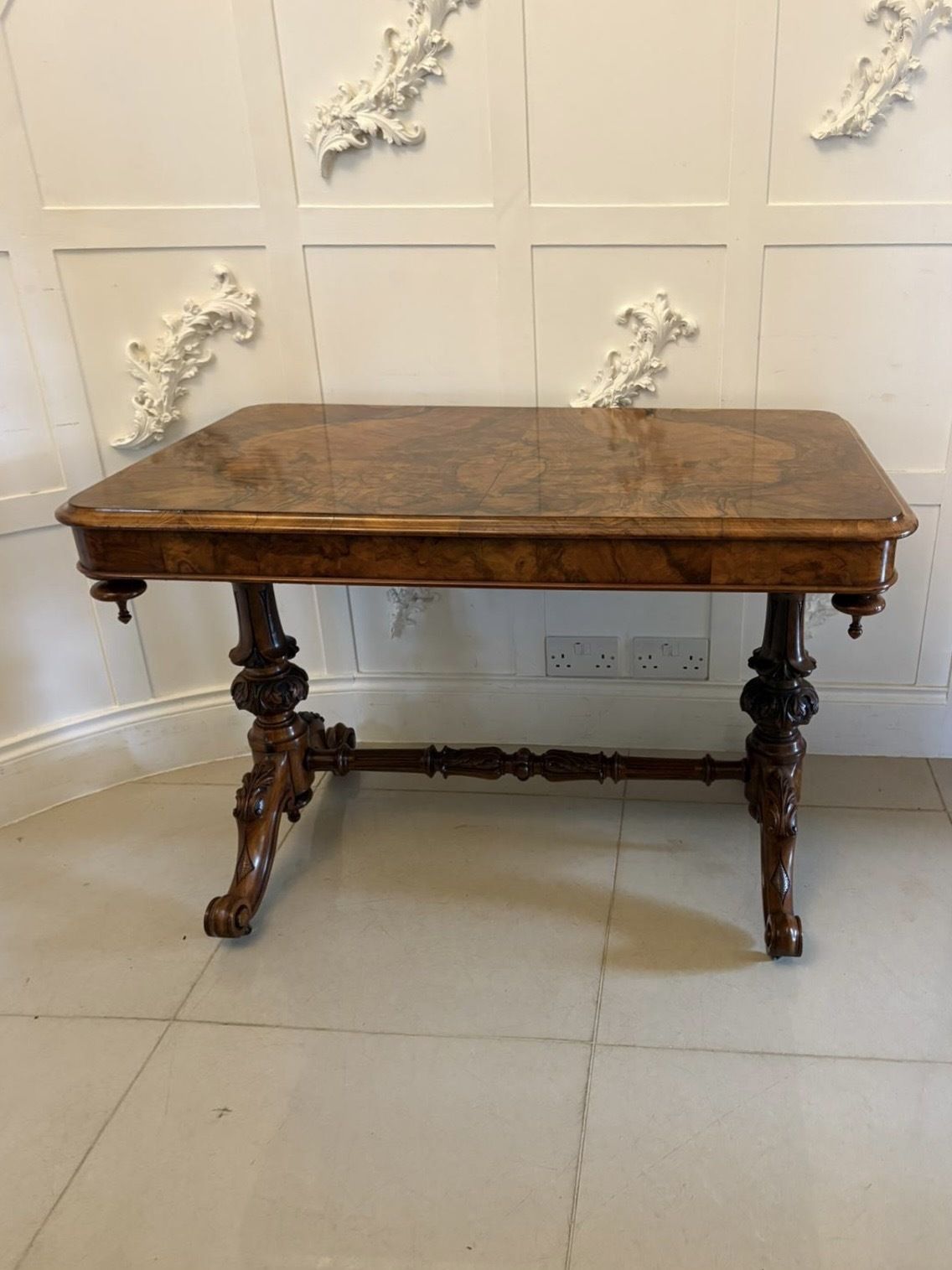 photo for sale Outstanding Quality Antique 19th Century Burr Walnut Freestanding Centre Table