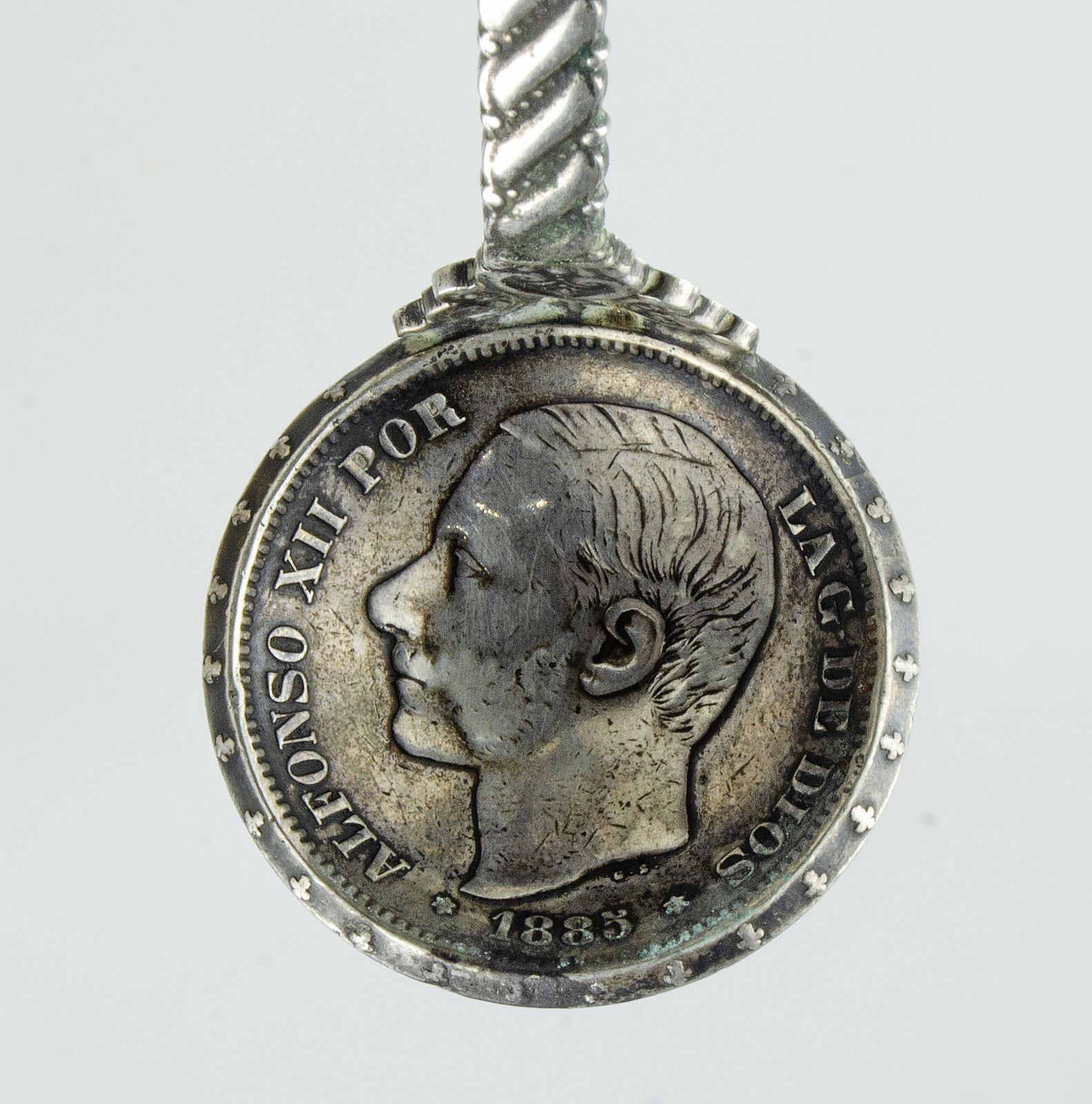 Century Silver Heraldic Souvenir Spoon With 5 Pesetas Coin Bowl Featuring King Alfonso XII, Spain photo vinterior