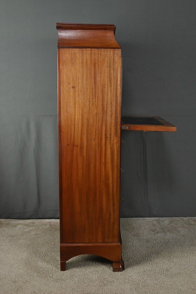 photo vinterior Small Mahogany And Lemonwood Chiffonier Secretary – 1900