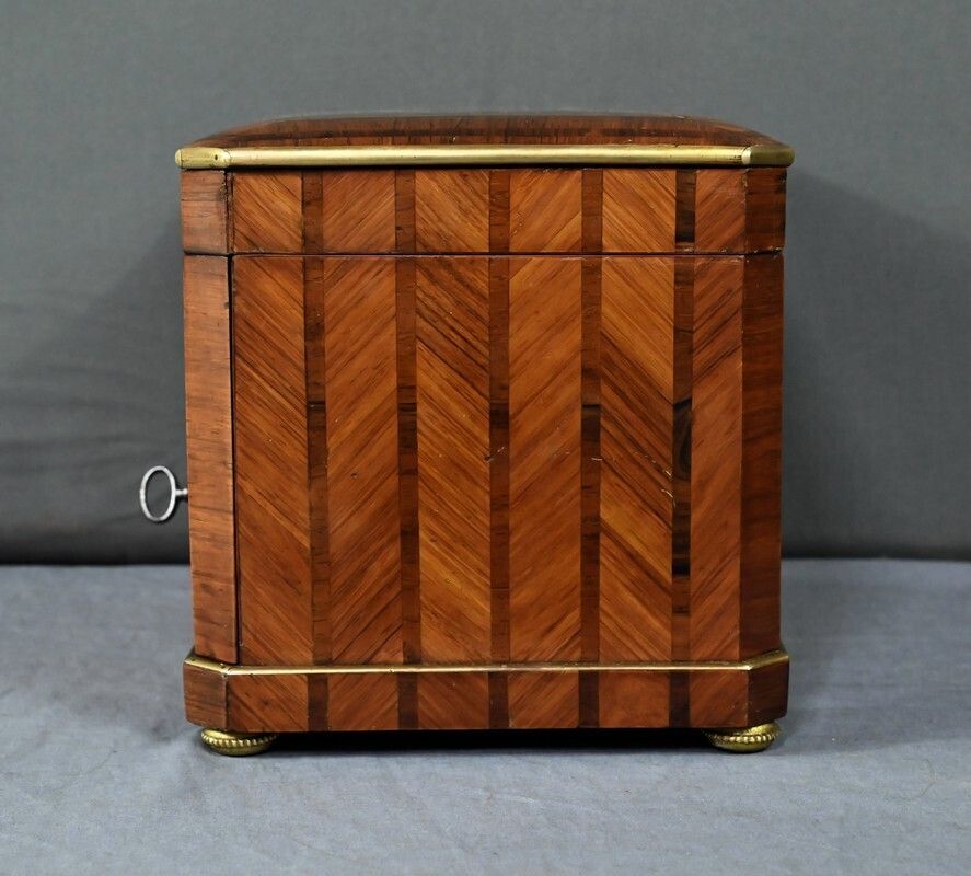 photo furniture Marquetry Cigar Humidor, Napoleon III Period – Mid 19th Century