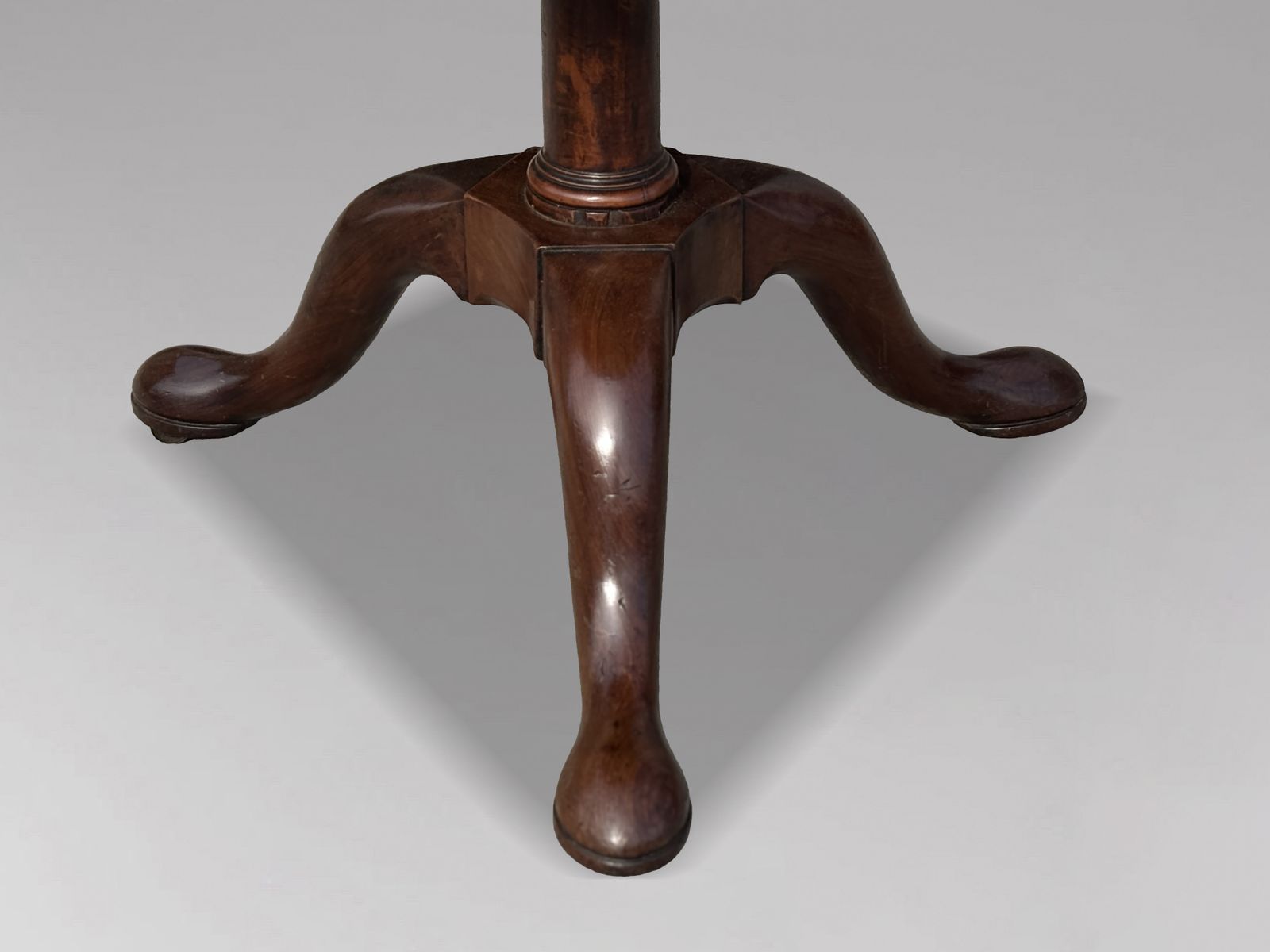 18th Century George III Period Mahogany 3 Tier Dumb Waiter photo for sale