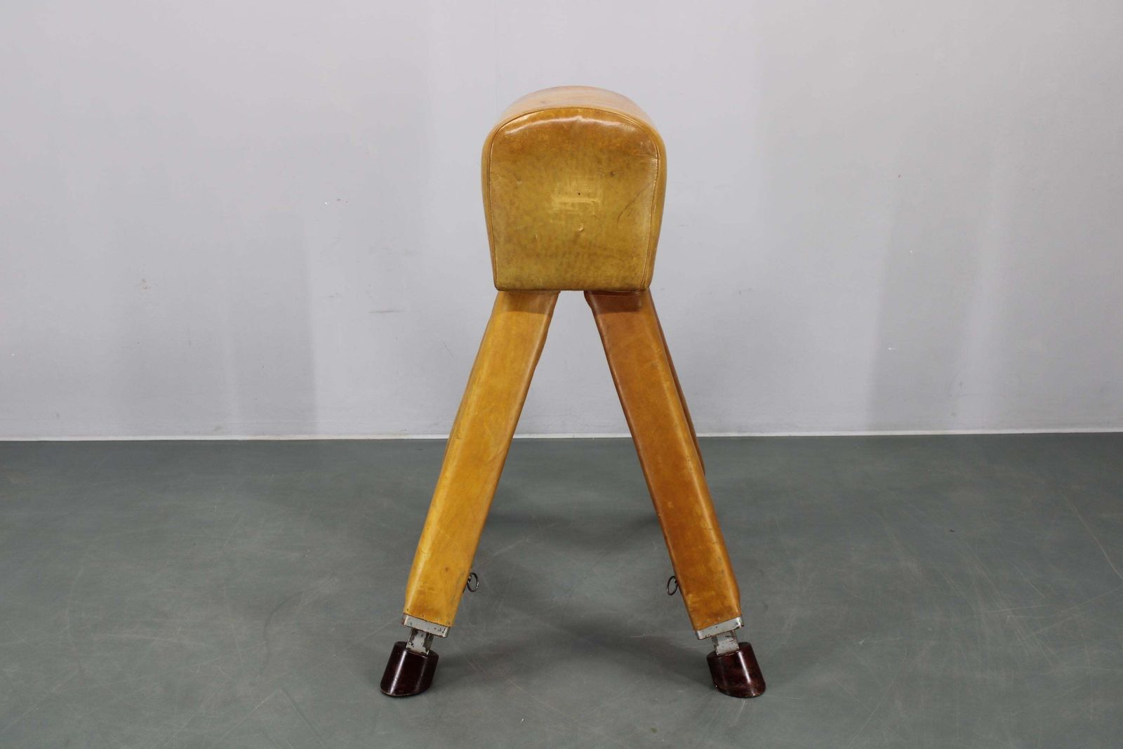 1950s Czechoslovakian Leather & Wood Gymnastic Pommel Horse, Adjustable Height photo 1435.0