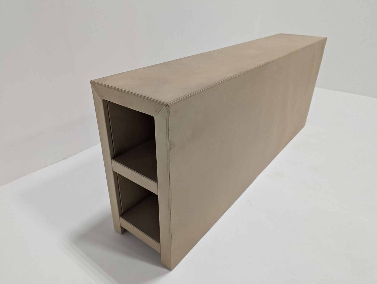 Luxury Designer Tv Unit Wall Divider Fair Condition Cream Leather Save £££ photo furniture