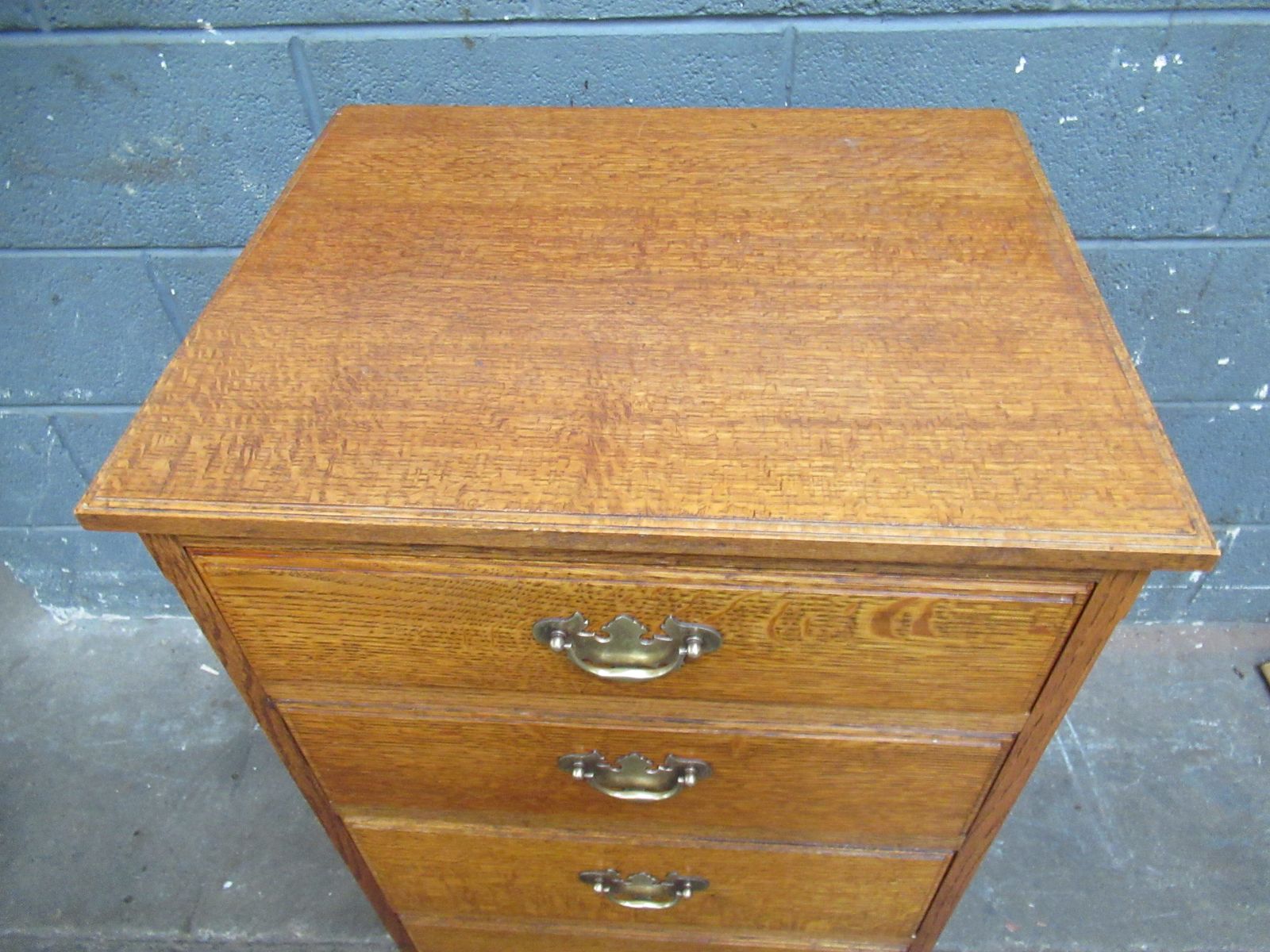 Oak Four Drawer Small  Chest Of Drawers photo Furniture