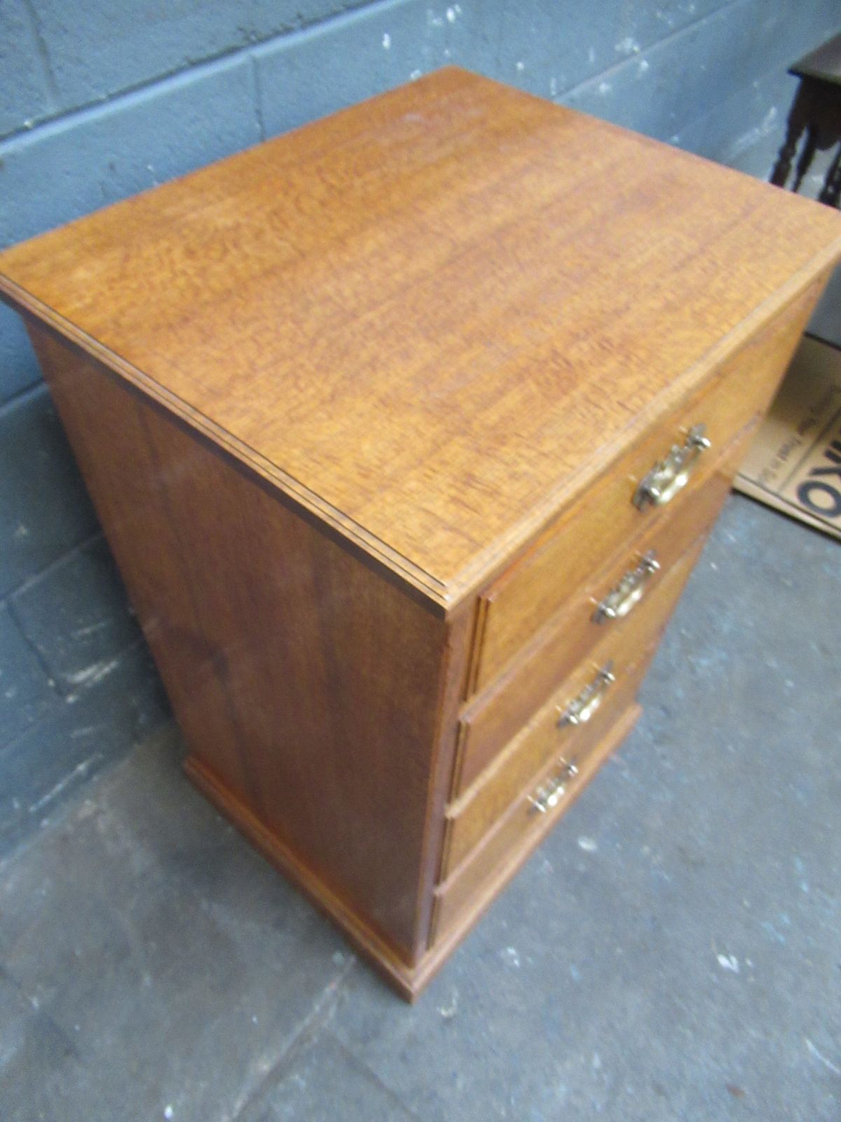 Oak Four Drawer Small  Chest Of Drawers photo 395.0