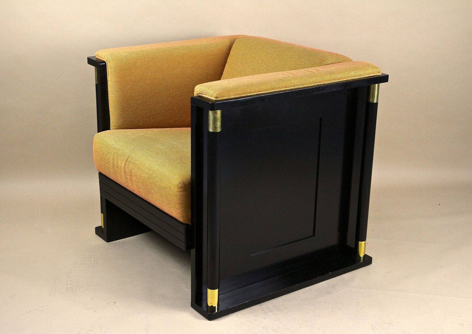 photo vintage 20th Century Art Nouveau Black Armchair, School Of Josef Hoffmann, At Ca. 1910